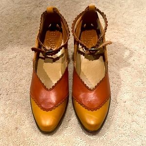 Beautiful 1940’s era style pumps. 3” wedge heel and ankle straps. ✅ condition